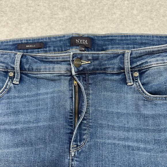 NYDJ Shorts Womens Size 22W Blue Denim Briella Heyburn Wash High Waist Cuffed - Picture 4 of 14